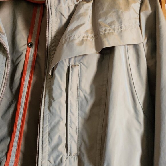 Cole Haan sz M Topaz Beige Tan Shimmer Travel Packable Raincoat Zip Hood Pockets - Picture 8 of 16